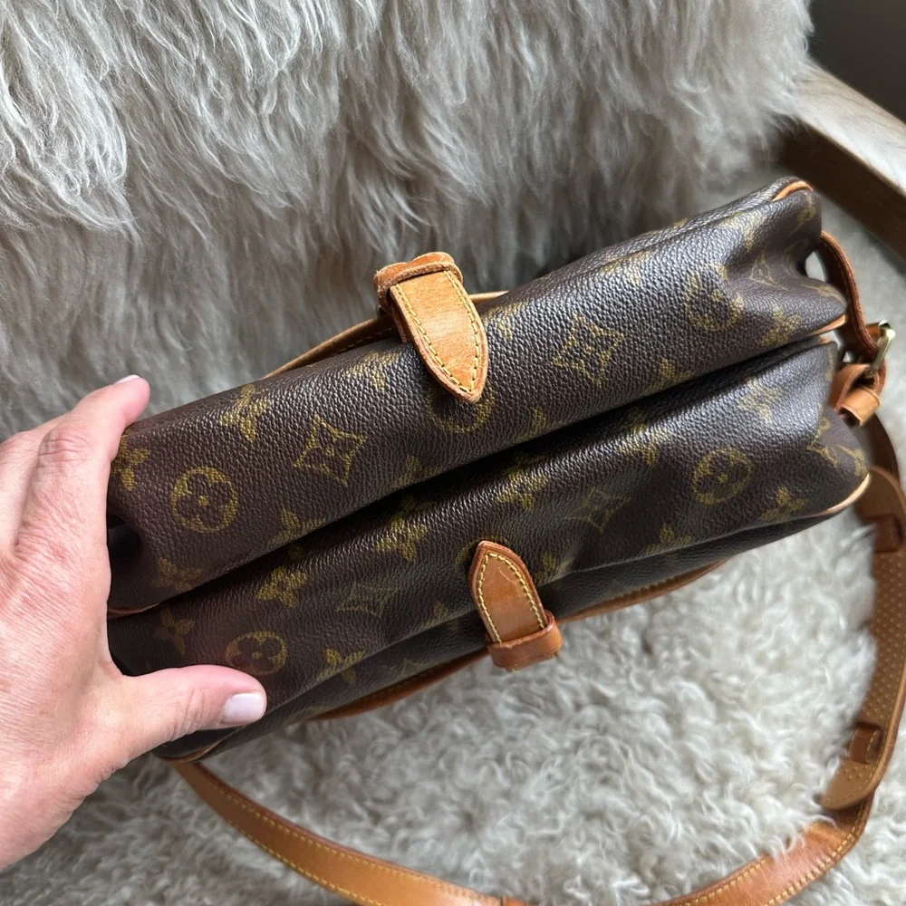 Louis Vuitton Saumur 30 - Picture 5 of 6